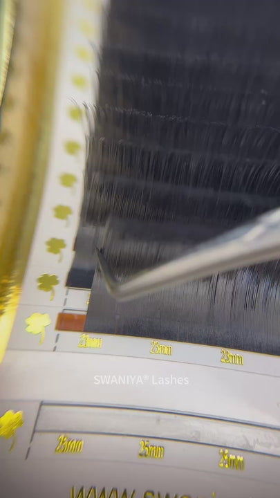 Russian Volume Eyelash Extensions 0.07mm - Swaniyalashes