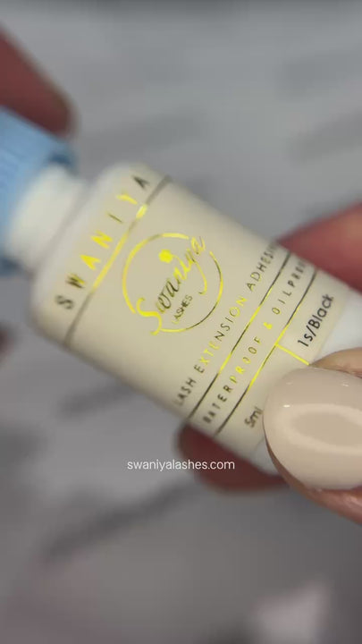 Best Eyelash Adhesive Glue 1s dry - Swaniyalashes